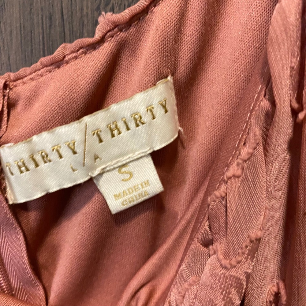 Thirty Thirty LA Dusty Rose Floral Jacquard Tiered Ruffle Romper Small Pink - Picture 2 of 3